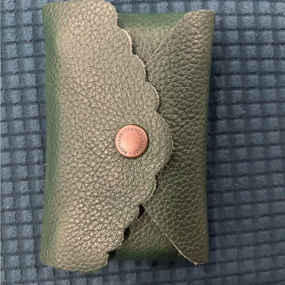 Bacalar green Daisy Plus wallet Portland Leather Goods - Picture 9 of 12